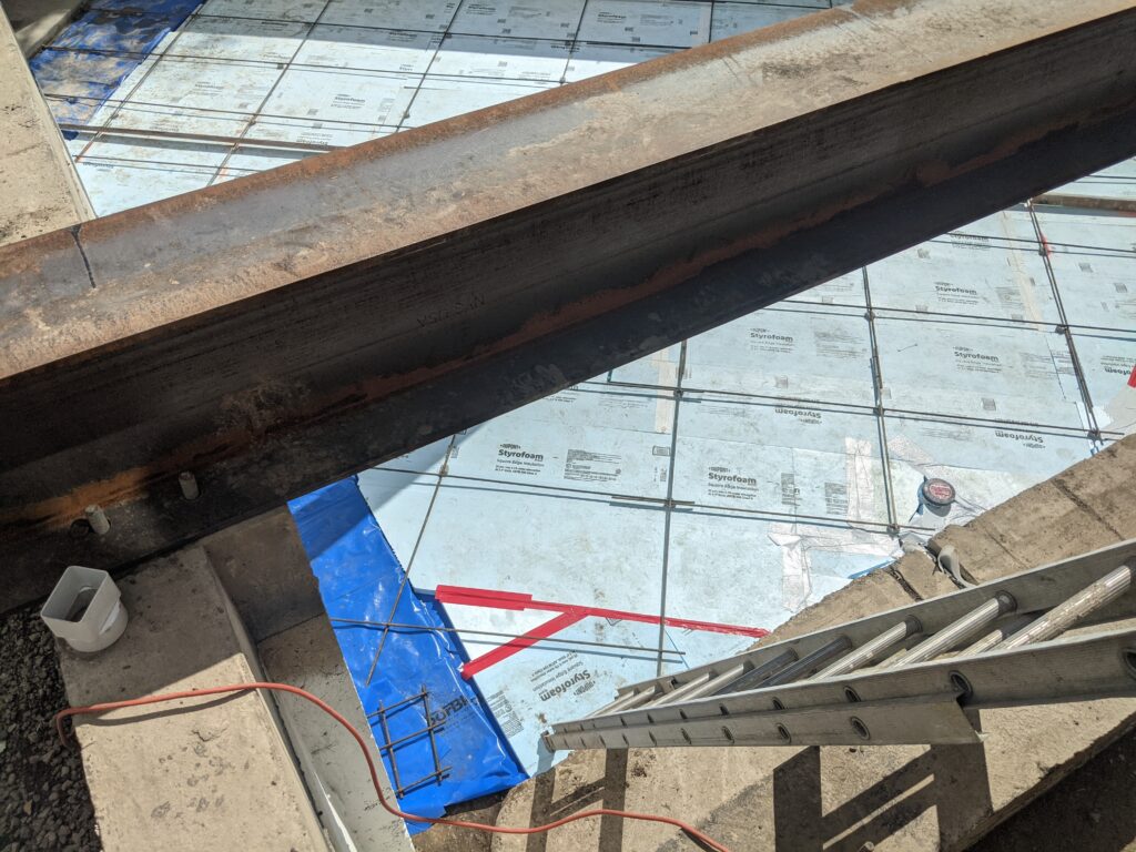 PXL_20220405_211100628